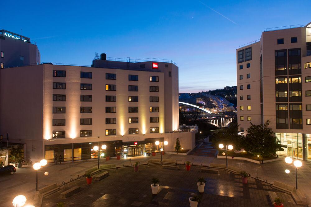 Ibis Lyon Gerland Musee Des Confluences Hotel Exterior photo